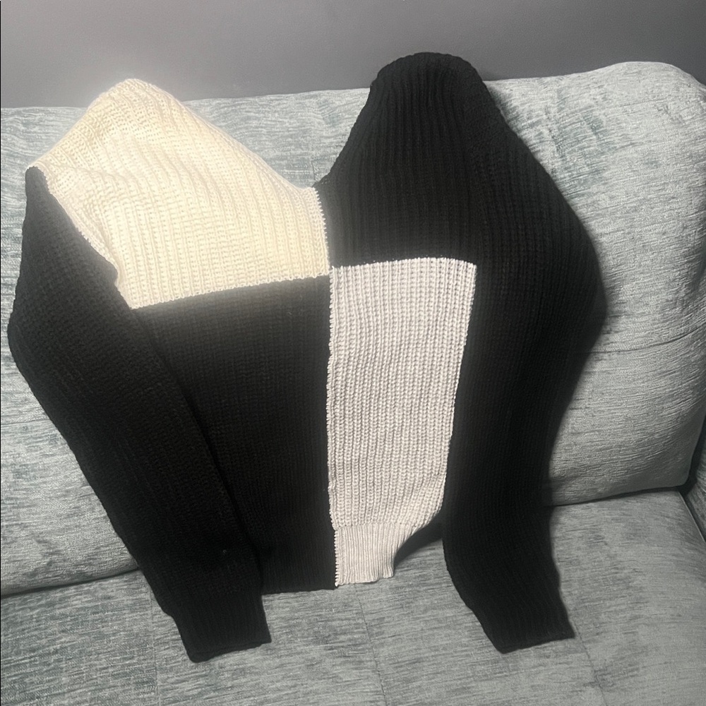 Fashion Nova Black and Cream Sweater
